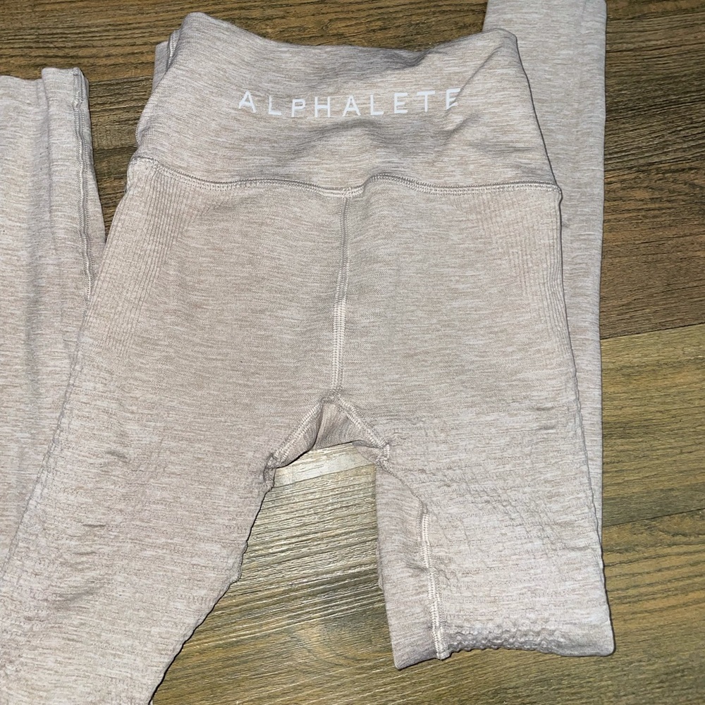 Alphalete leggings